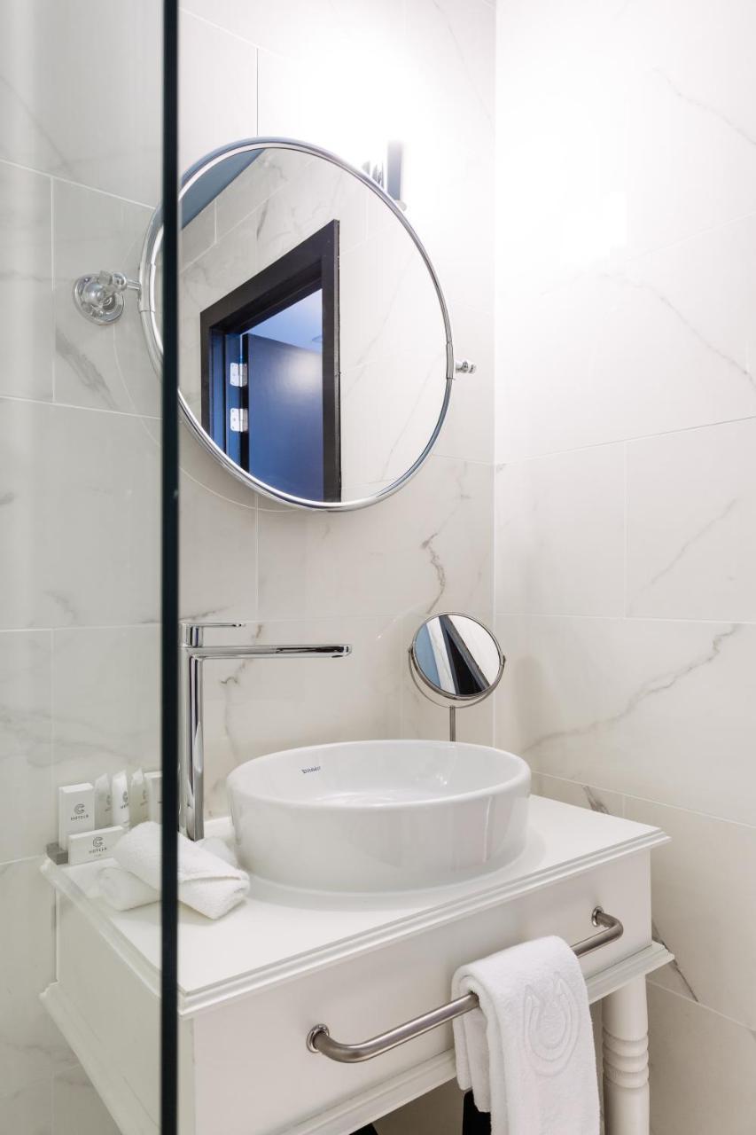 Hotel Cocoon